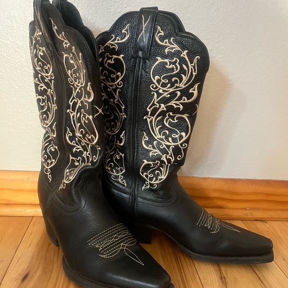Twisted X Black and Cream Floral Women's Cowboy Boots - Picture 3 of 7